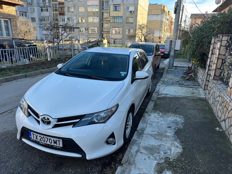 Toyota Auris 1.4, снимка 1 - Автомобили и джипове - 48520581