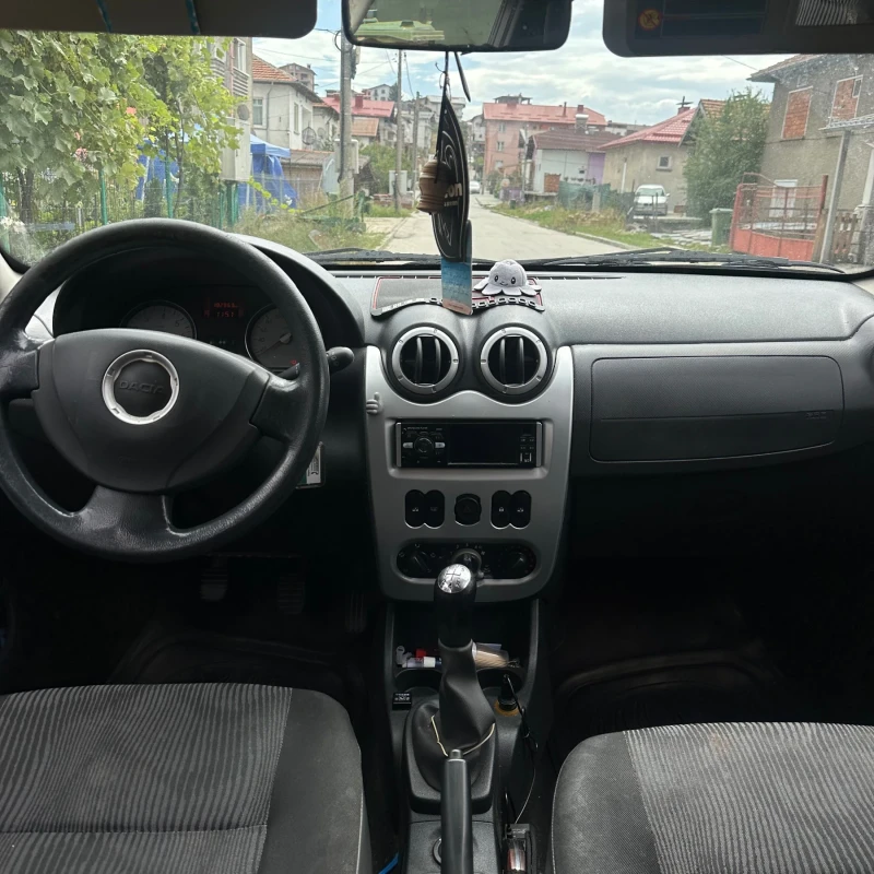 Dacia Sandero, снимка 15 - Автомобили и джипове - 48641891