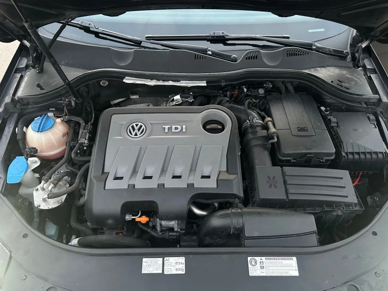 VW Passat 2.0 TDI , снимка 11 - Автомобили и джипове - 49010982