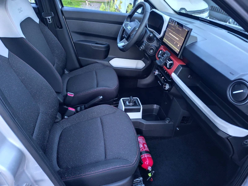 Dacia Spring Expression, снимка 14 - Автомобили и джипове - 52448472