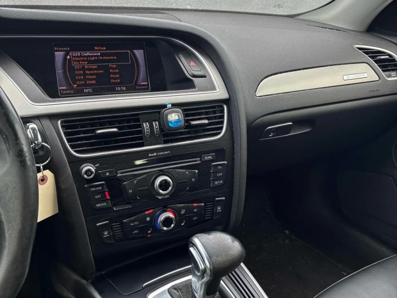 Audi A4 * 4dr Sdn Auto quattro * ФИНАНСИРАНЕ* КЛИП , снимка 9 - Автомобили и джипове - 52657764