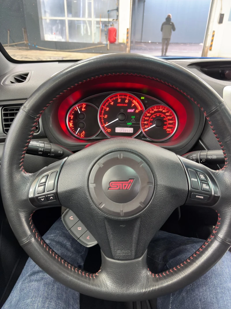 Subaru Impreza 2.5 STI Tech Package (налична в България), снимка 12 - Автомобили и джипове - 52894414