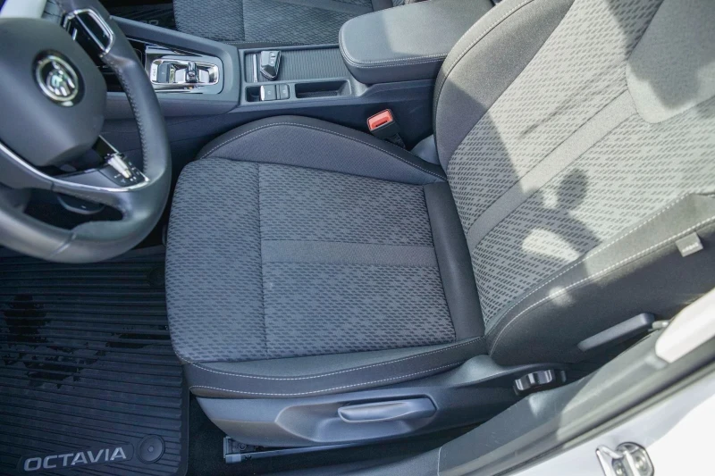 Skoda Octavia Style 4x4 Гаранция!, снимка 13 - Автомобили и джипове - 52845086