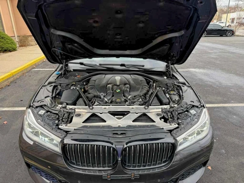 BMW 750, снимка 9 - Автомобили и джипове - 53067983