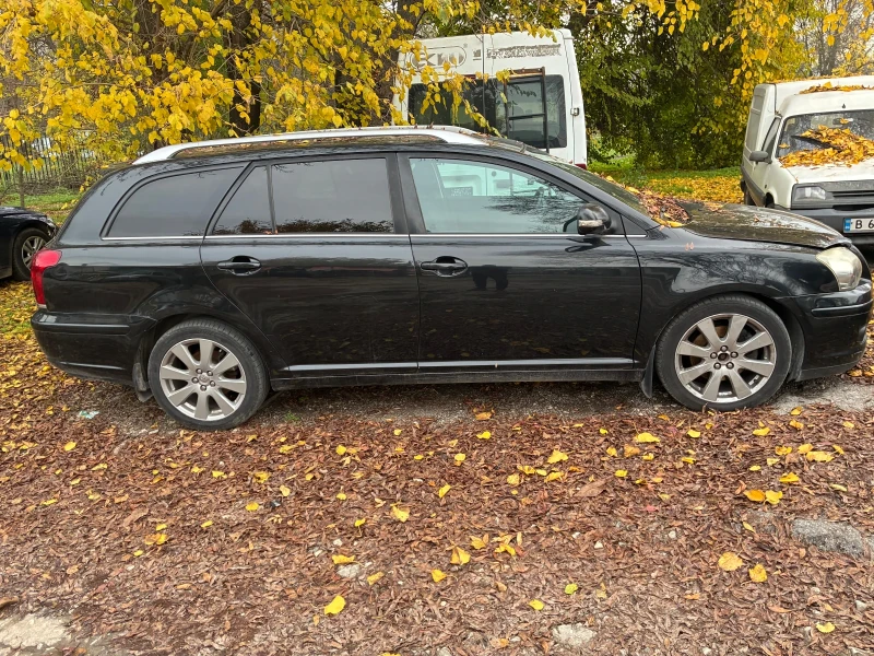 Toyota Avensis 2.4i 16V, снимка 2 - Автомобили и джипове - 53111618