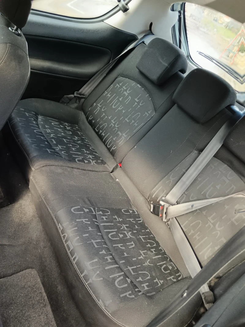 Peugeot 206 1.4i klimatik, снимка 11 - Автомобили и джипове - 53392810