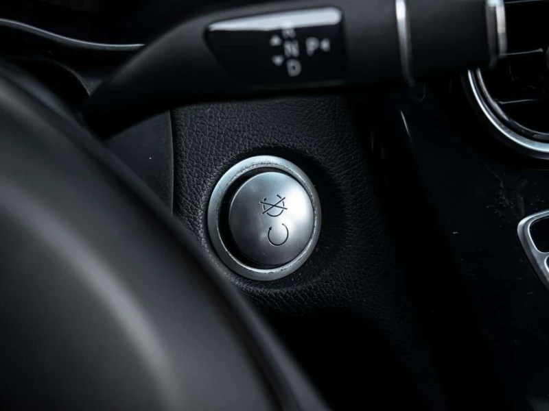 Mercedes-Benz C 300 * CARFAX * ЦЕНА ДО БГ, снимка 15 - Автомобили и джипове - 53444328