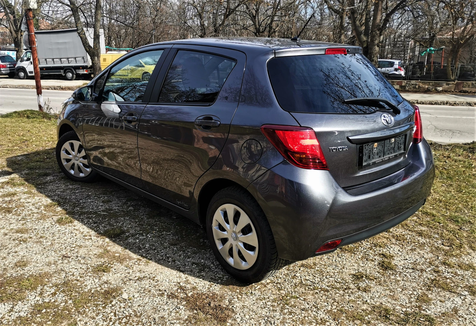 Toyota Yaris 1.0 VVTi - изображение 5