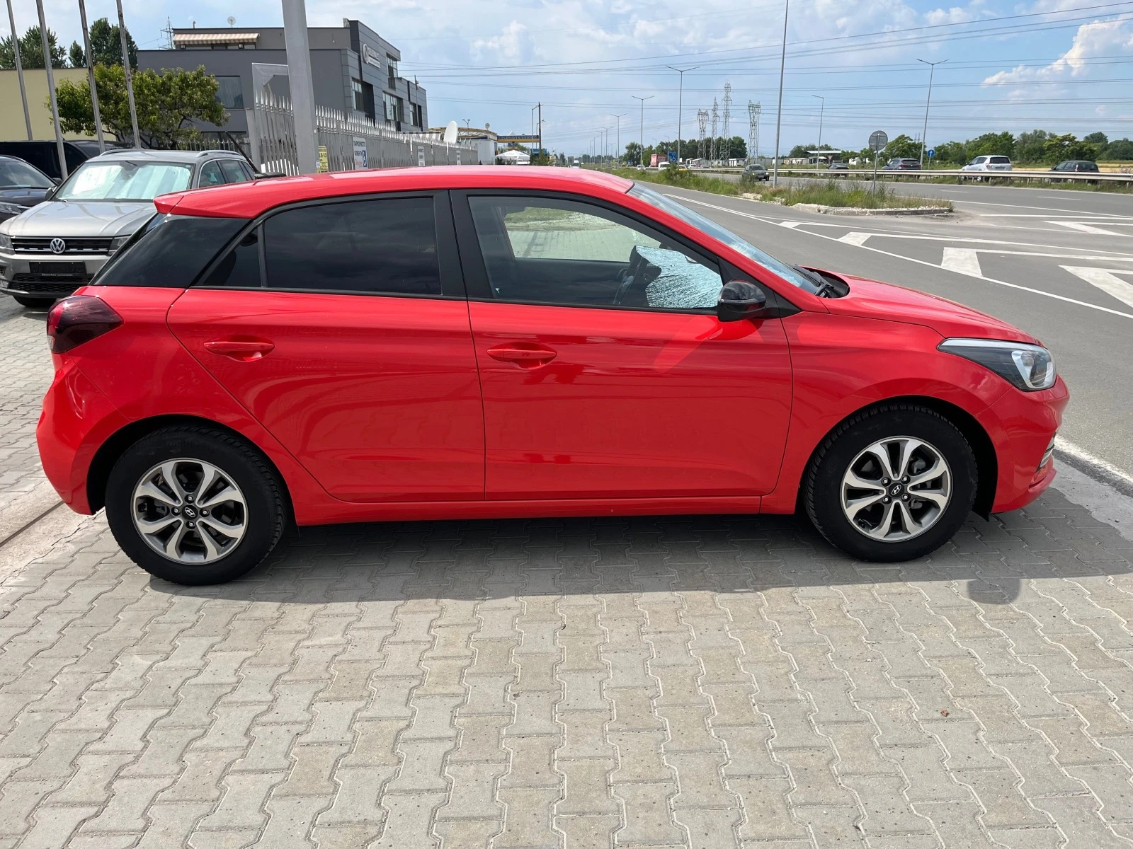 Hyundai I20 1.25 i 75 k.c - изображение 4