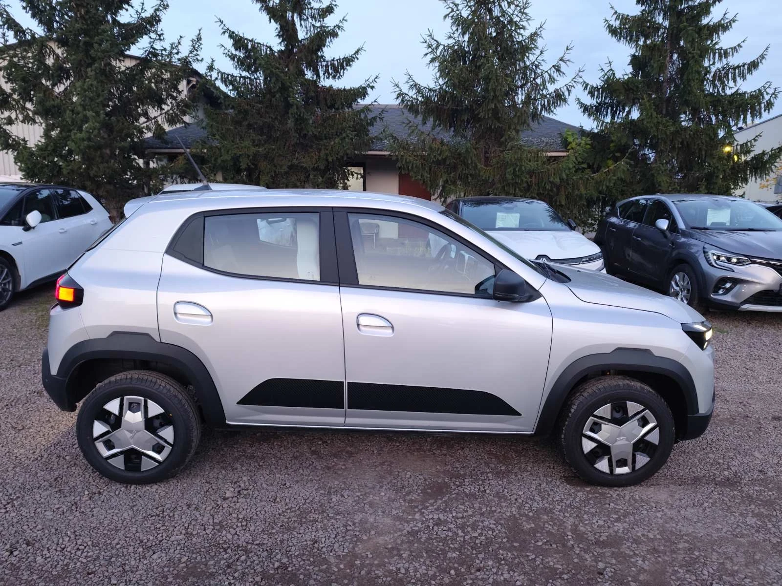 Dacia Spring Expression - изображение 7