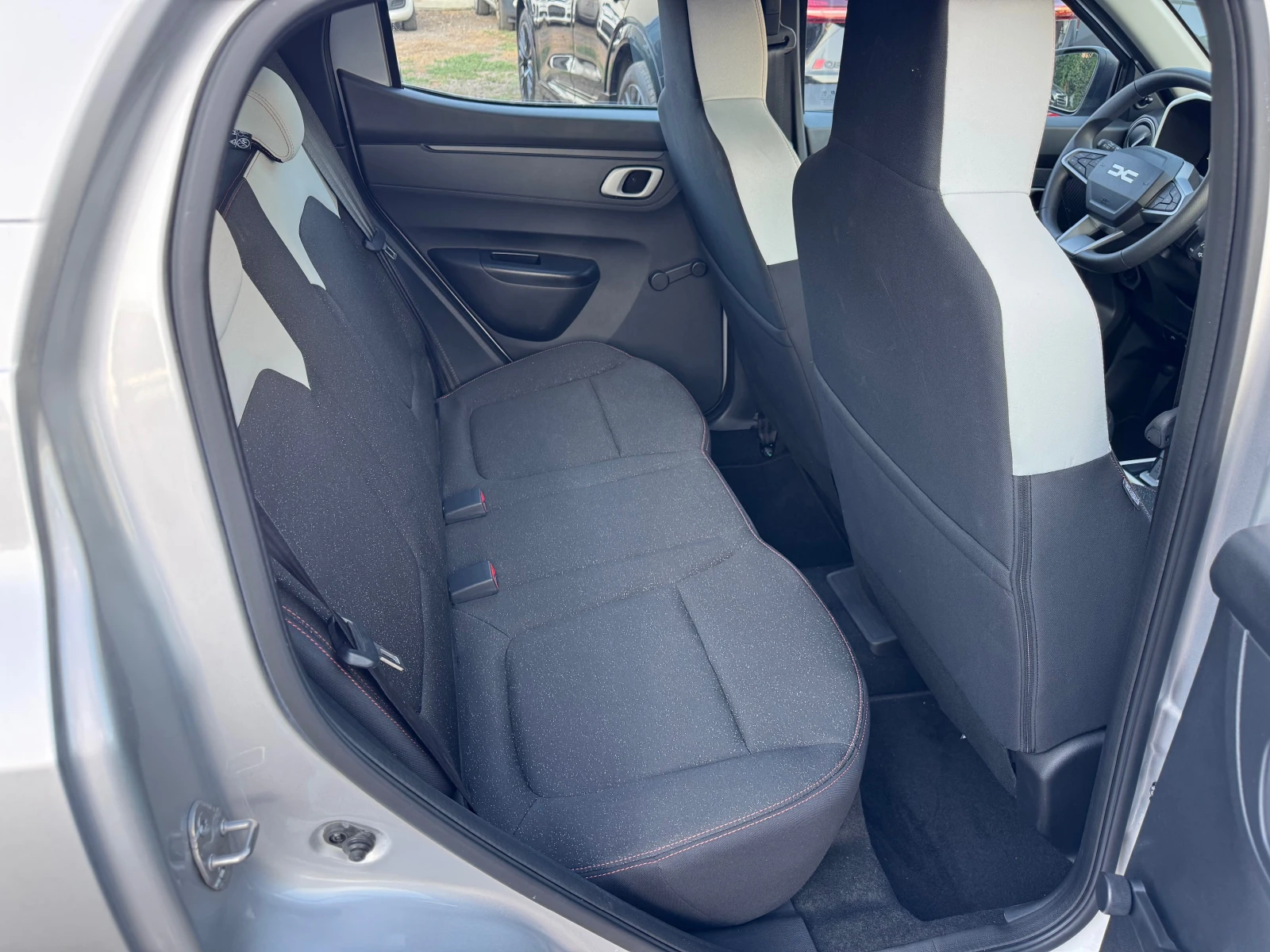 Dacia Spring Expression | Mobile.bg � ����������� 11