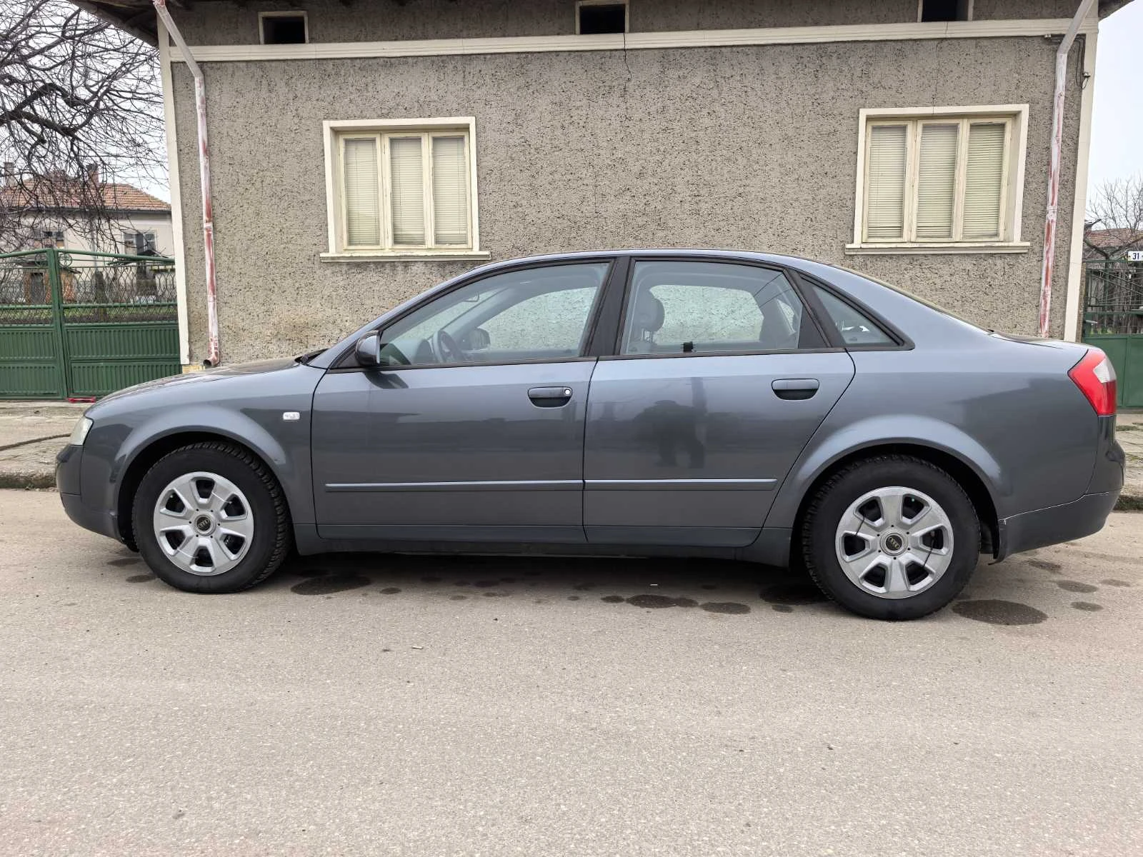 Audi A4 1.9 TDI, снимка 2 - Автомобили и джипове - 54014410