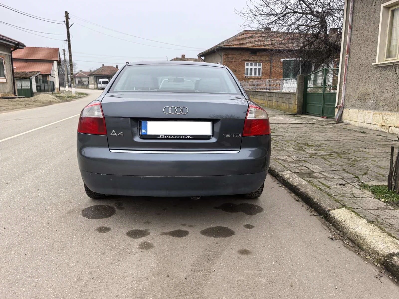 Audi A4 1.9 TDI, снимка 4 - Автомобили и джипове - 54014410