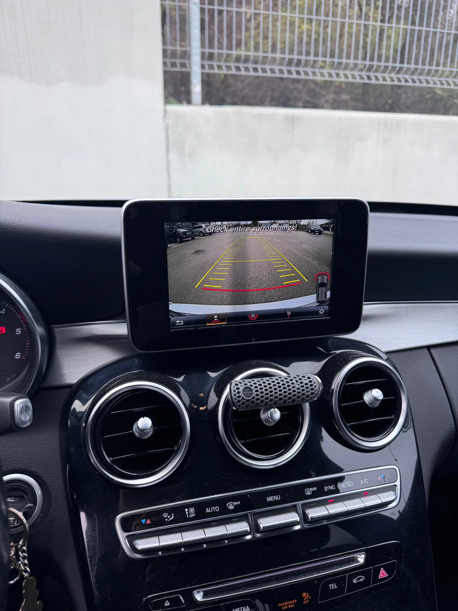 Mercedes-Benz C 220, снимка 12 - Автомобили и джипове - 54283305