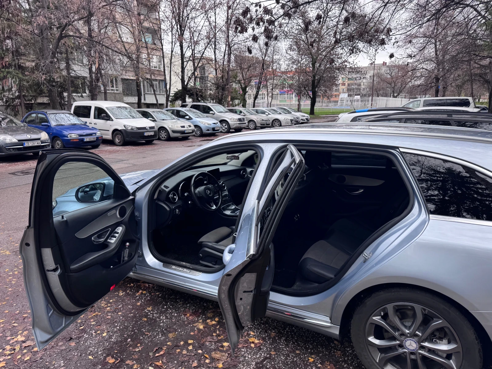 Mercedes-Benz C 220, снимка 8 - Автомобили и джипове - 54283305