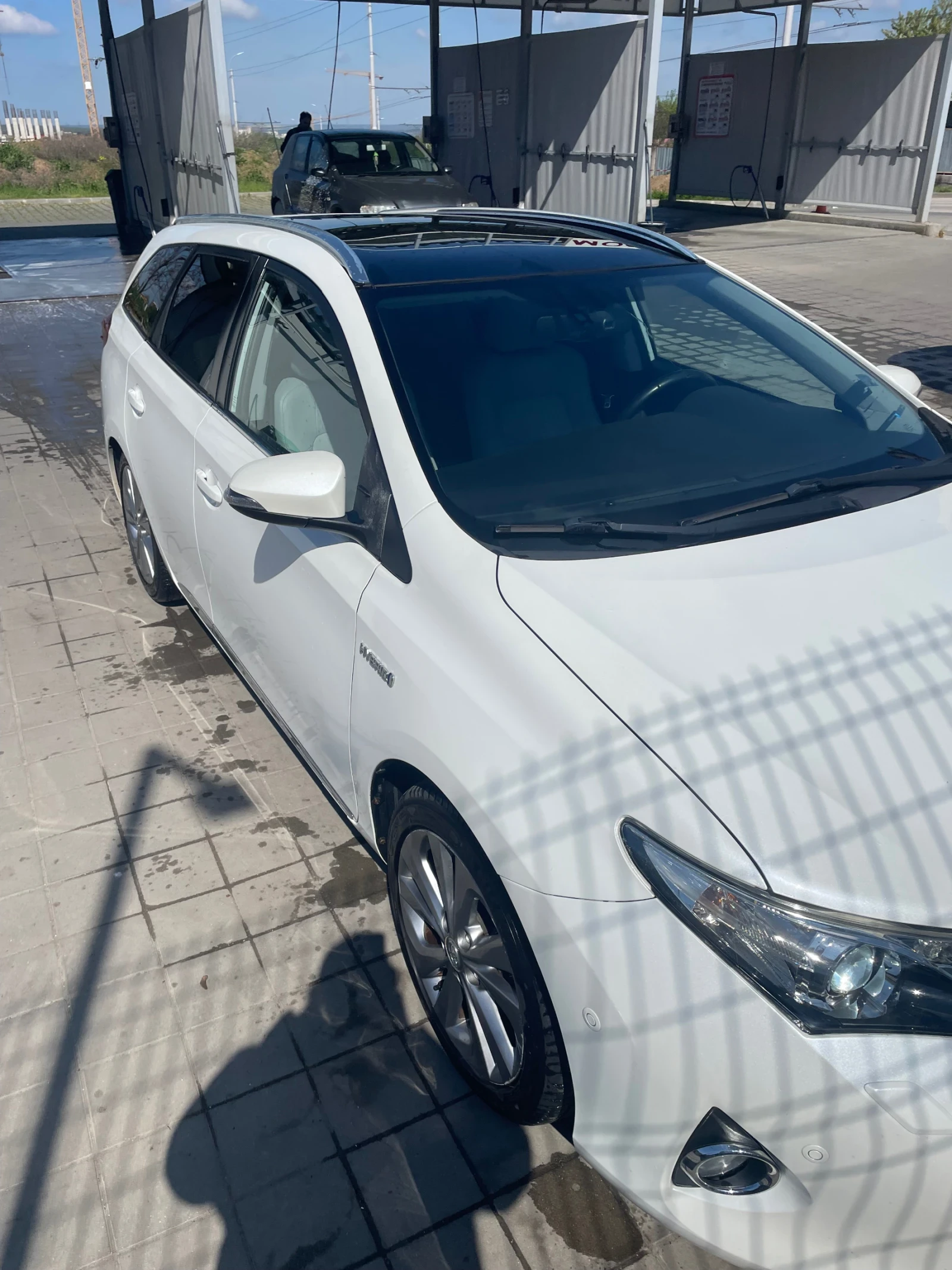 Toyota Auris, снимка 2 - Автомобили и джипове - 54394880