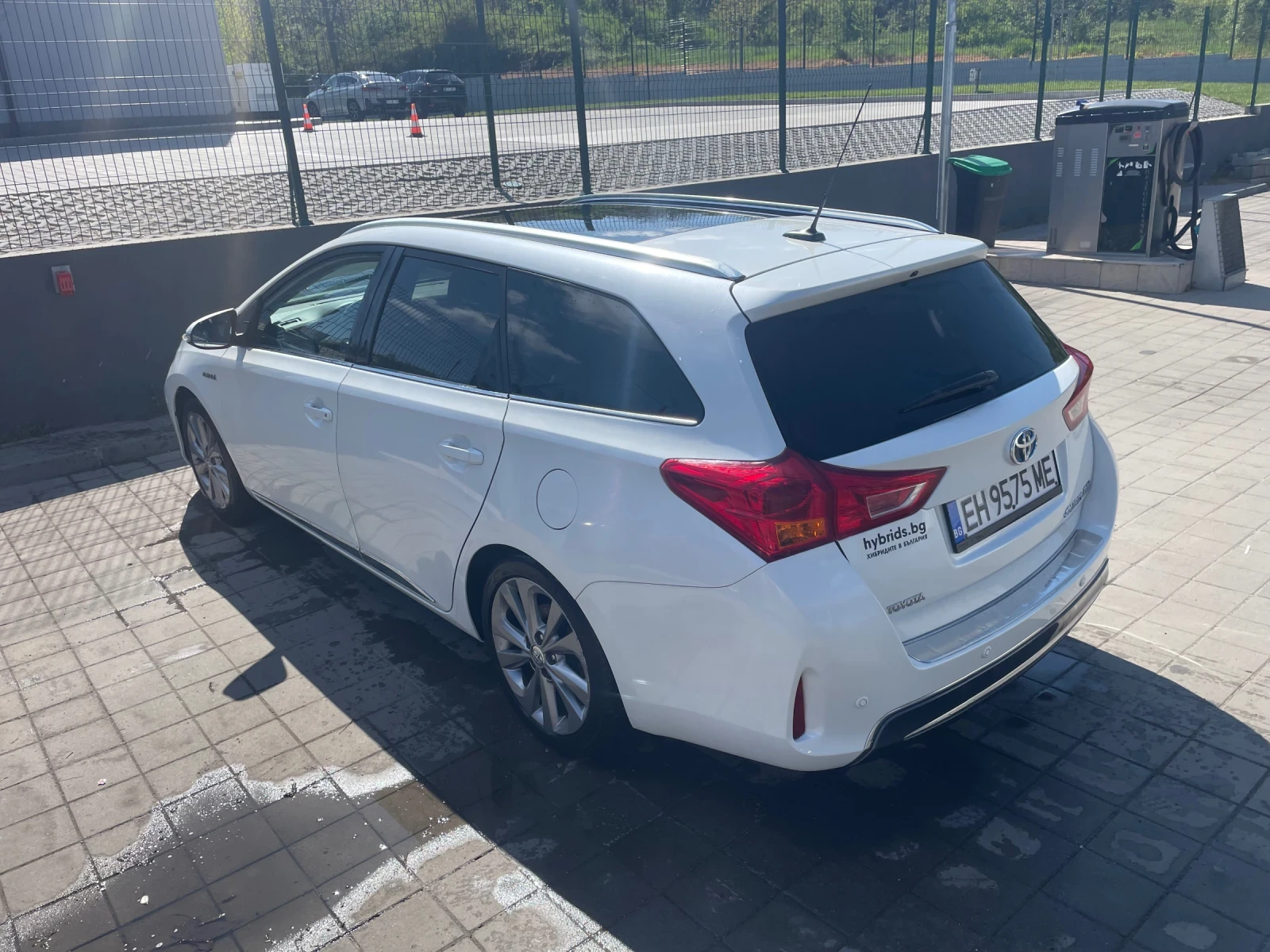 Toyota Auris, снимка 4 - Автомобили и джипове - 54394880