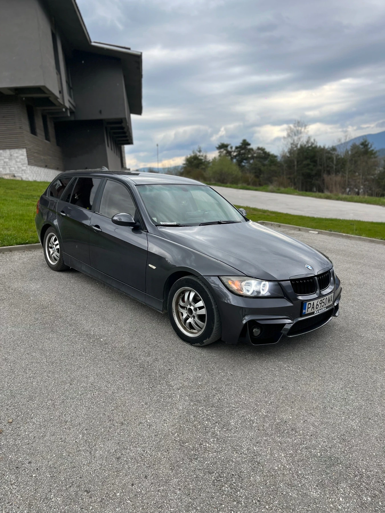 BMW 320, снимка 3 - Автомобили и джипове - 54357360