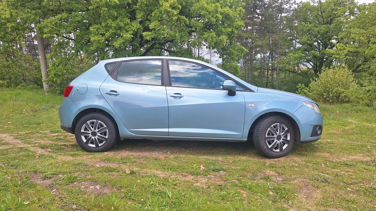 Seat Ibiza, снимка 4 - Автомобили и джипове - 54392045