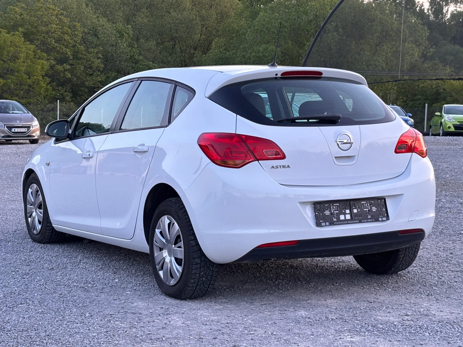 Opel Astra 1.4i, снимка 4 - Автомобили и джипове - 54435103