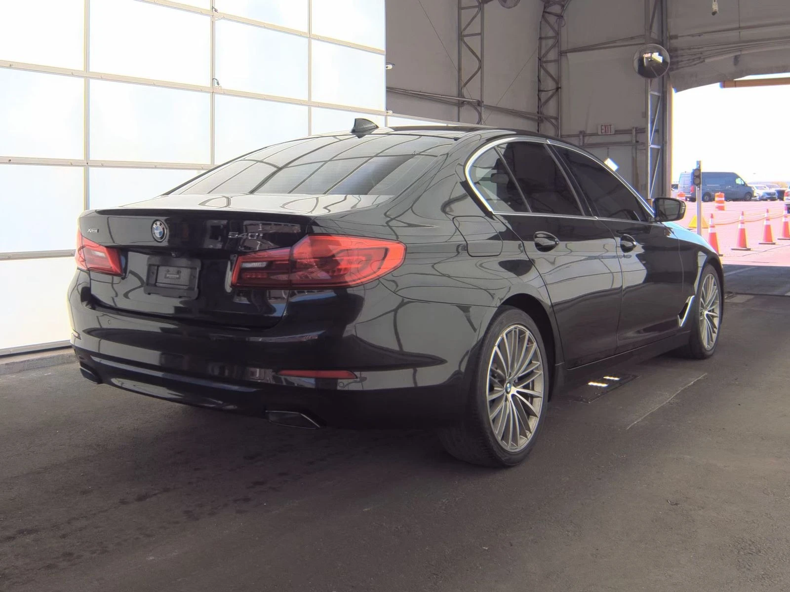 BMW 540 xDrive, снимка 8 - Автомобили и джипове - 54596186