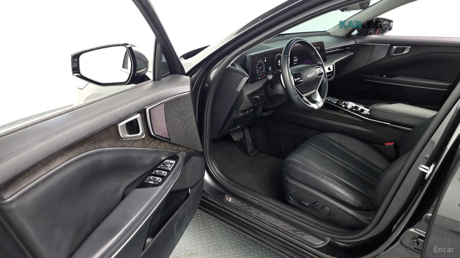 Kia K8 NOBLESSE* КОЖА* ПАНО* ПОДГРЕВ* ОБДУХВ* НАВИ, снимка 10 - Автомобили и джипове - 54855937