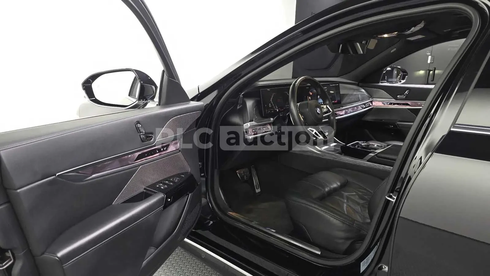 BMW 740 d xDrive M| 360| МАСАЖ| DIST| HUD| ВКЛ.ТЕХНОТЕСТ, снимка 4 - Автомобили и джипове - 55008440
