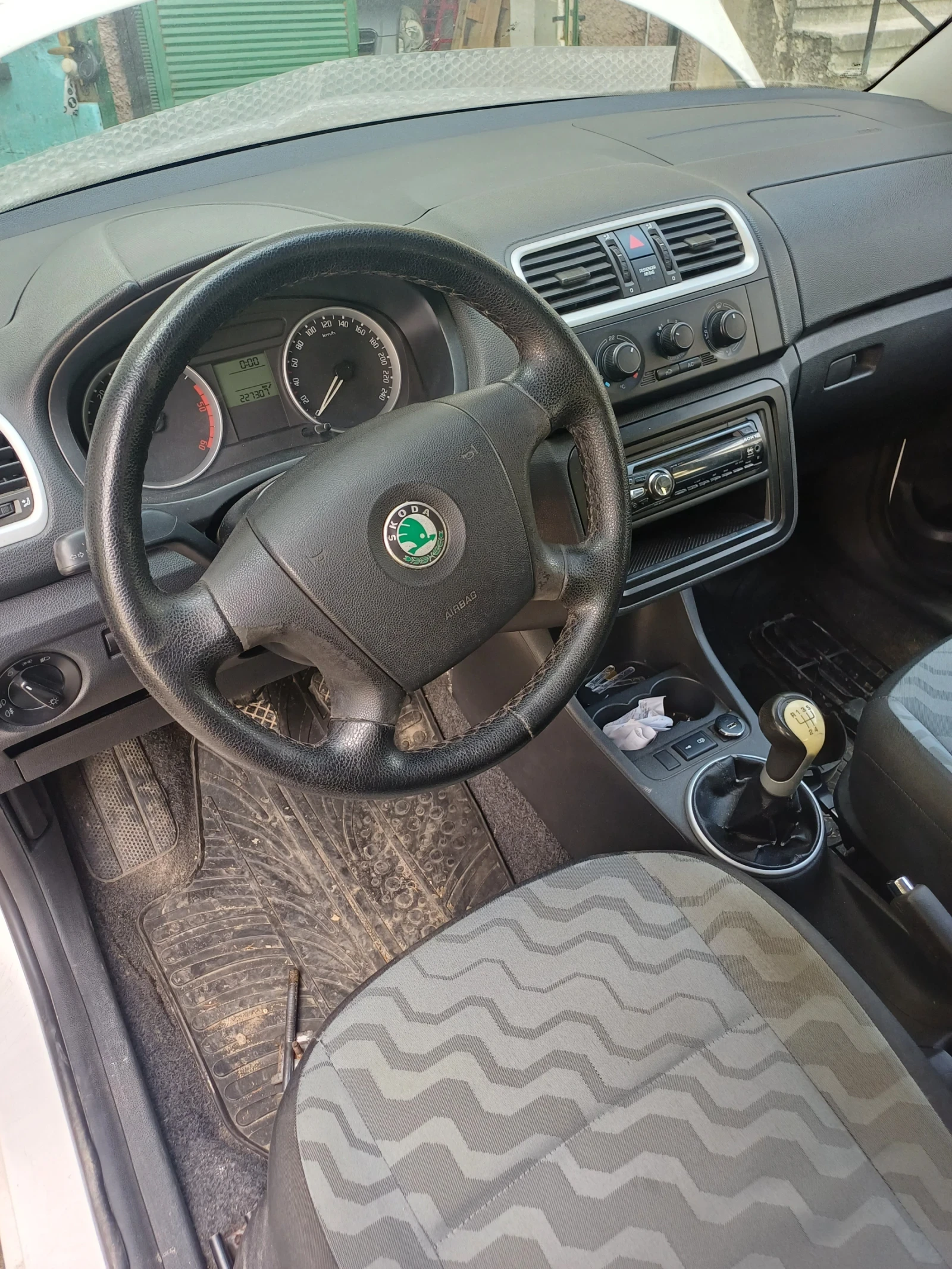 Skoda Fabia 1.4. 80кс, снимка 4 - Автомобили и джипове - 55111722