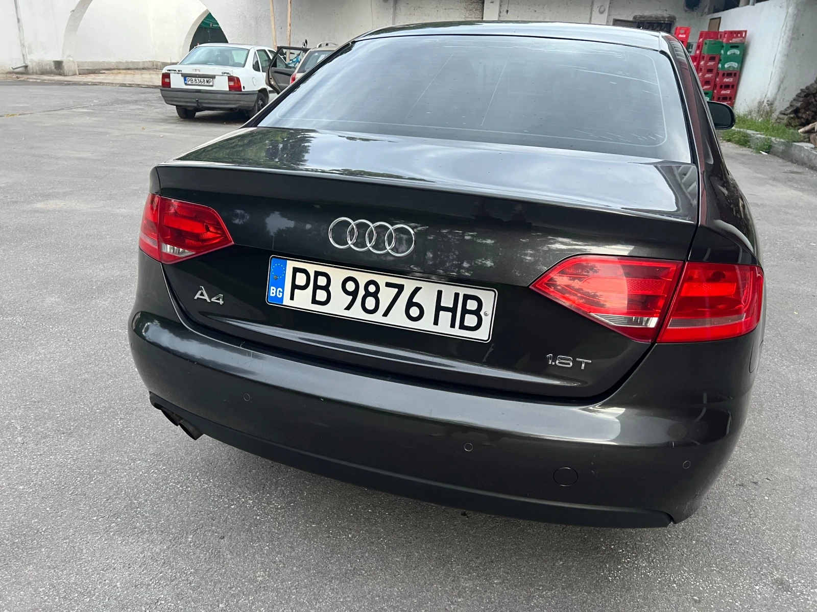 Audi A4 1.8 Т, снимка 2 - Автомобили и джипове - 55212344