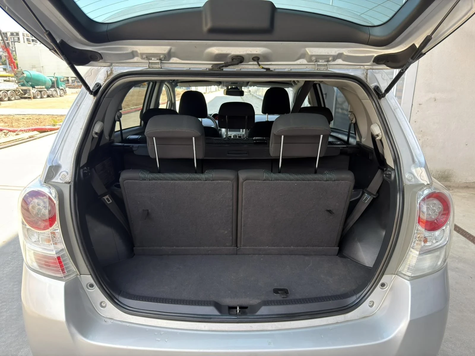 Toyota Verso 1.8 VVT-i, снимка 9 - Автомобили и джипове - 55232737