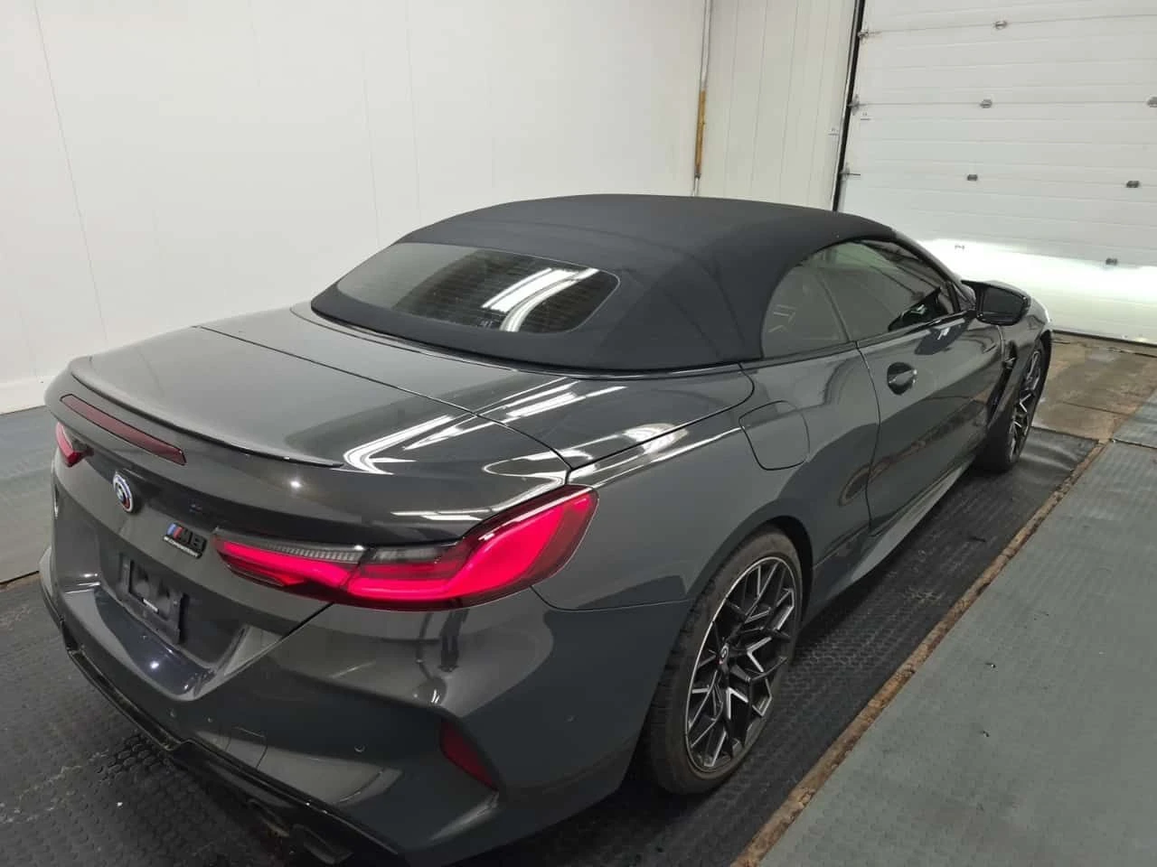 BMW M8 COMPETITION CABRIO| BOWERS & WILKINS| 2 КЛЮЧА| , снимка 3 - Автомобили и джипове - 55234470