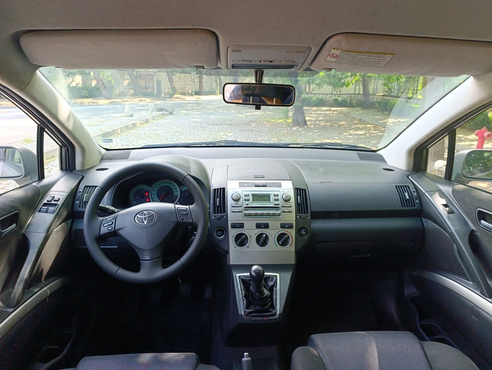 Toyota Corolla verso 2.2 | Mobile.bg � ����������� 10