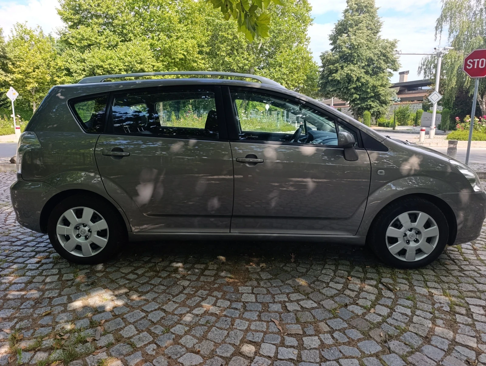 Toyota Corolla verso 2.2 | Mobile.bg � ����������� 4