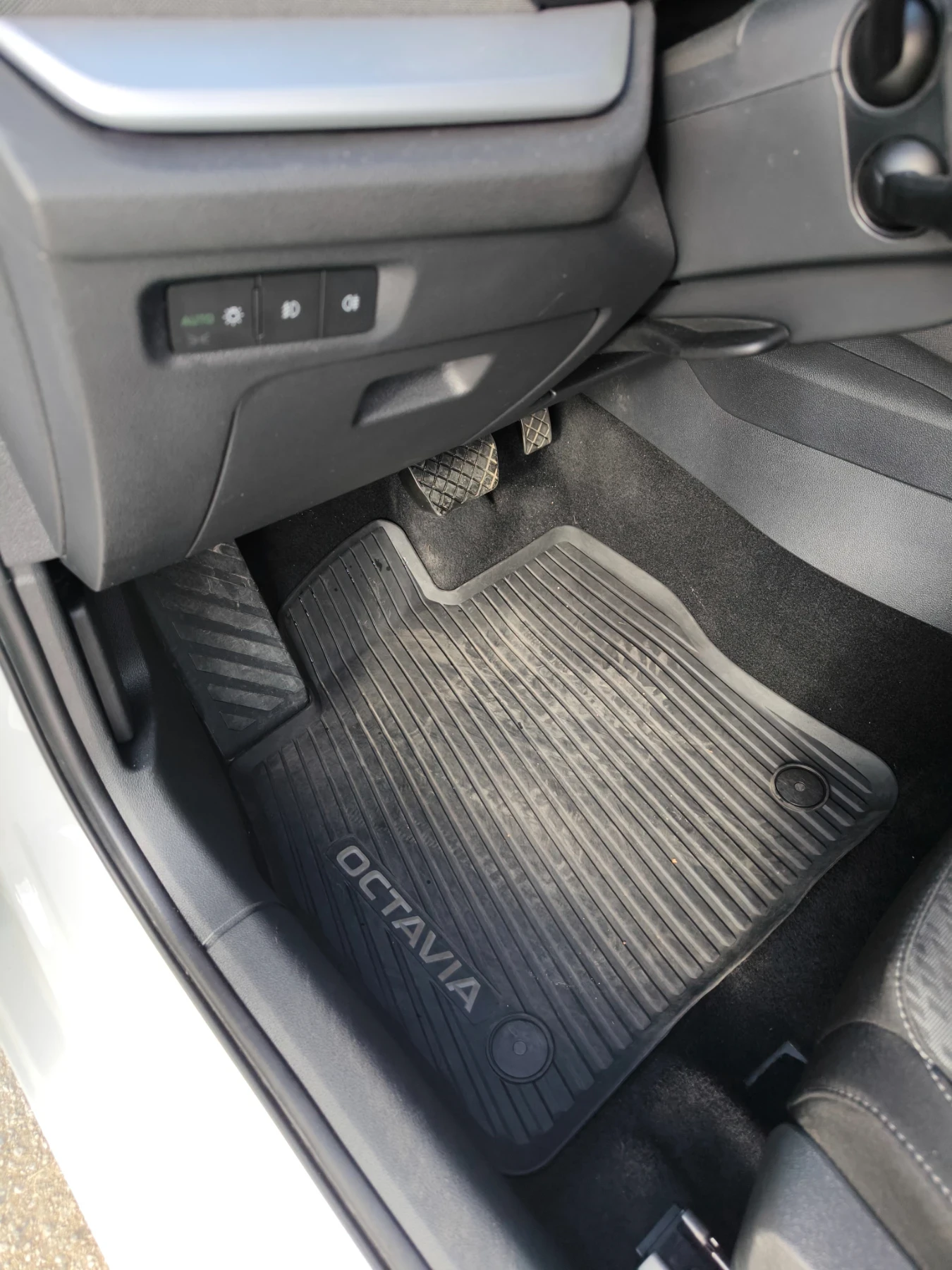 Skoda Octavia, снимка 9 - Автомобили и джипове - 55512555