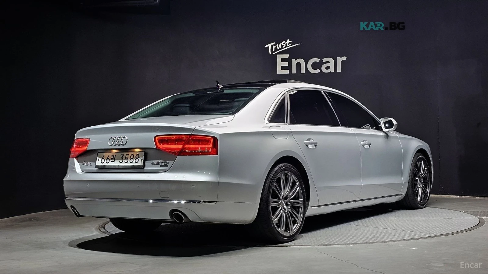 Audi A8 4.2 TDI LWB* QUATRRO* PANO* ПОДГР.* ОБДУХВ* НАВИ* , снимка 2 - Автомобили и джипове - 55892354