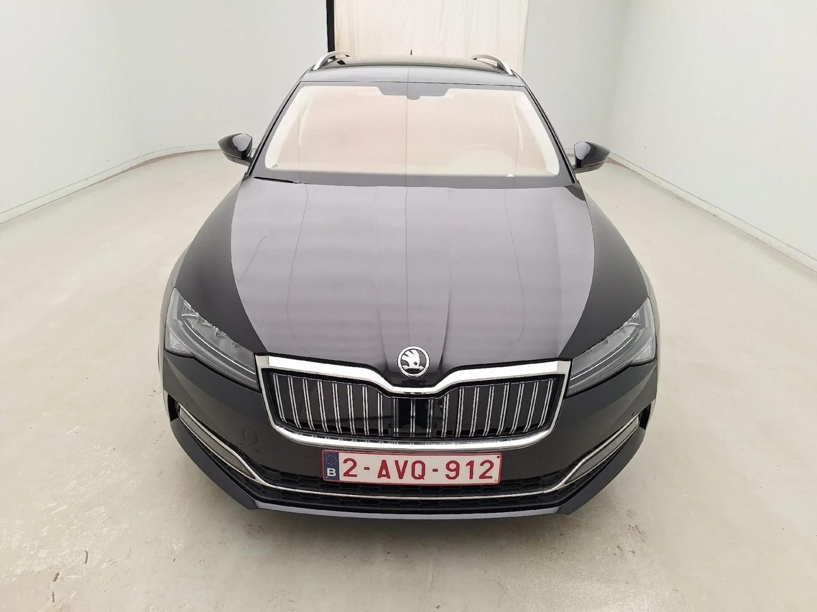 Skoda Superb Combi 1.4 TSI iV 160kW DSG6 Navi Leather, снимка 2 - Автомобили и джипове - 56124386