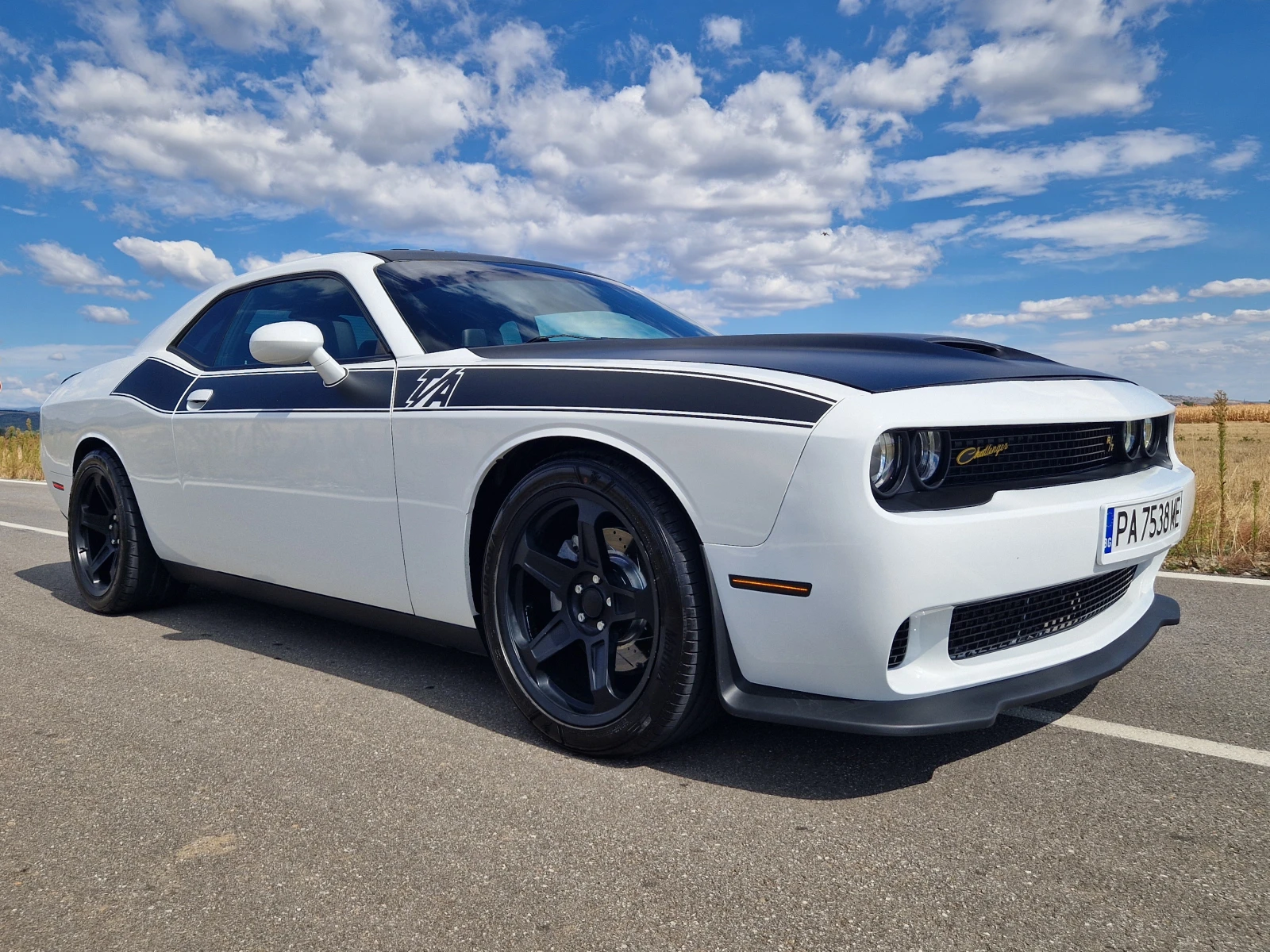 Dodge Challenger 5.7 HEMI T/A, R/T, снимка 2 - Автомобили и джипове - 56255811