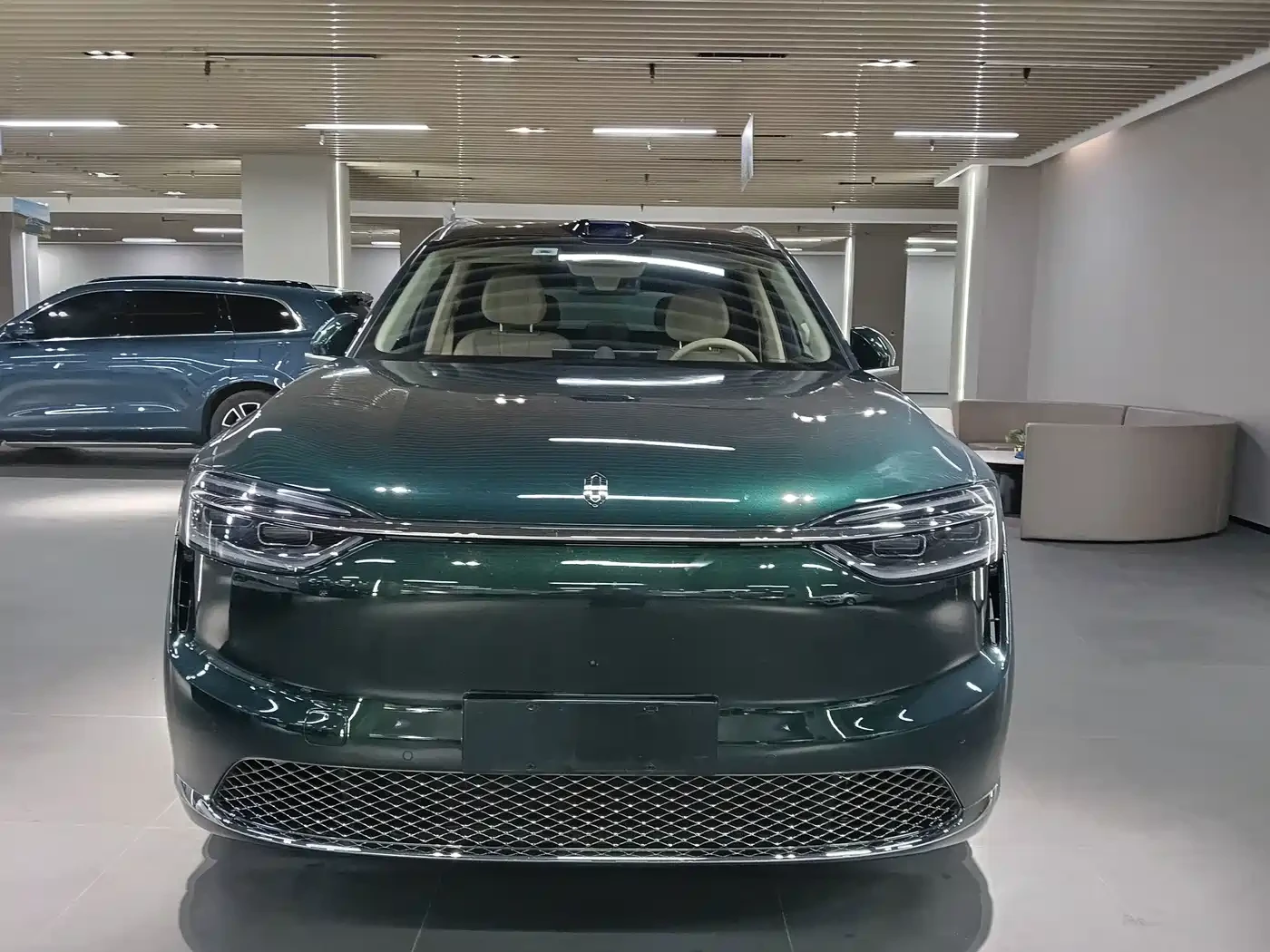 AITO 7 PURE ELECTRIC | AWD 526hp | 800V HUAWEI | Mobile.bg � ����������� 2