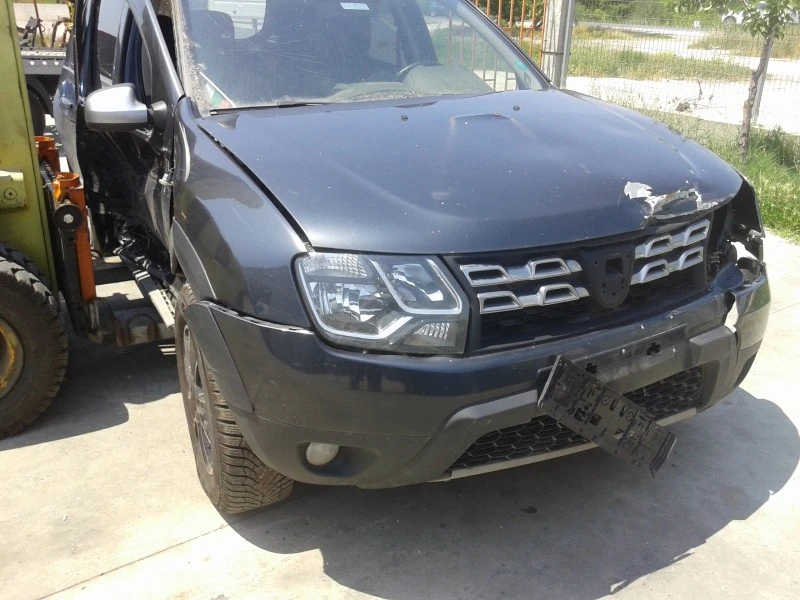 Dacia Duster 1.5dzi, снимка 7 - Автомобили и джипове - 28506877