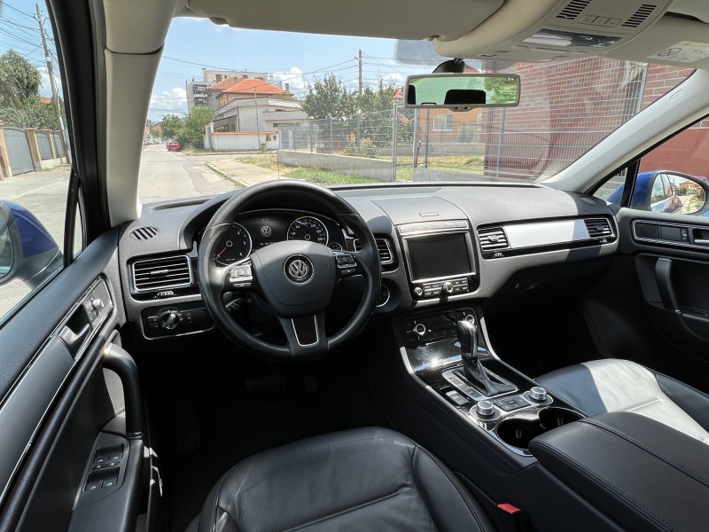 VW Touareg FACELIFT-3.0TDI-AVTOMAT-4X4-ШВЕЙЦАРИЯ-TOP-TOP, снимка 9 - Автомобили и джипове - 46704892