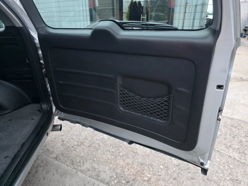 Toyota Rav4 2.0 D4D 4х4 Климатроник Обслужена, снимка 10 - Автомобили и джипове - 52878785