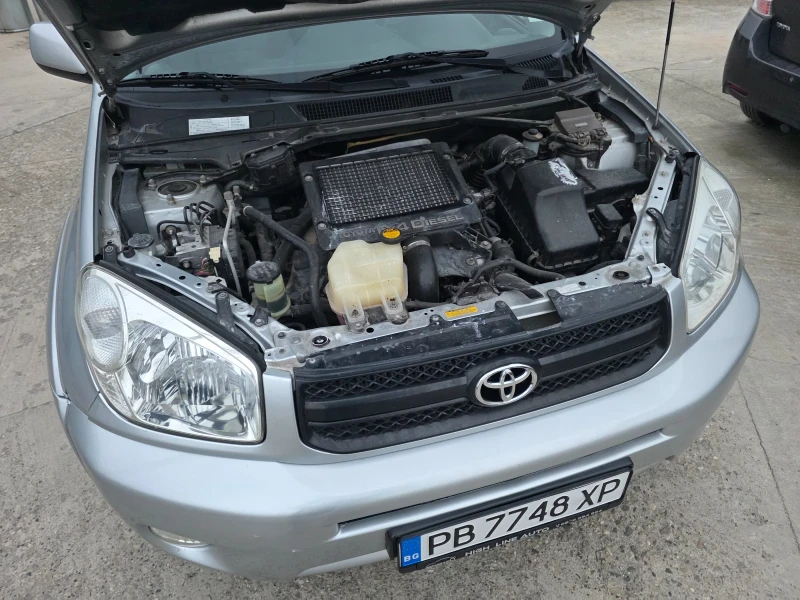 Toyota Rav4 2.0 D4D 4х4 Климатроник Обслужена, снимка 14 - Автомобили и джипове - 52878785