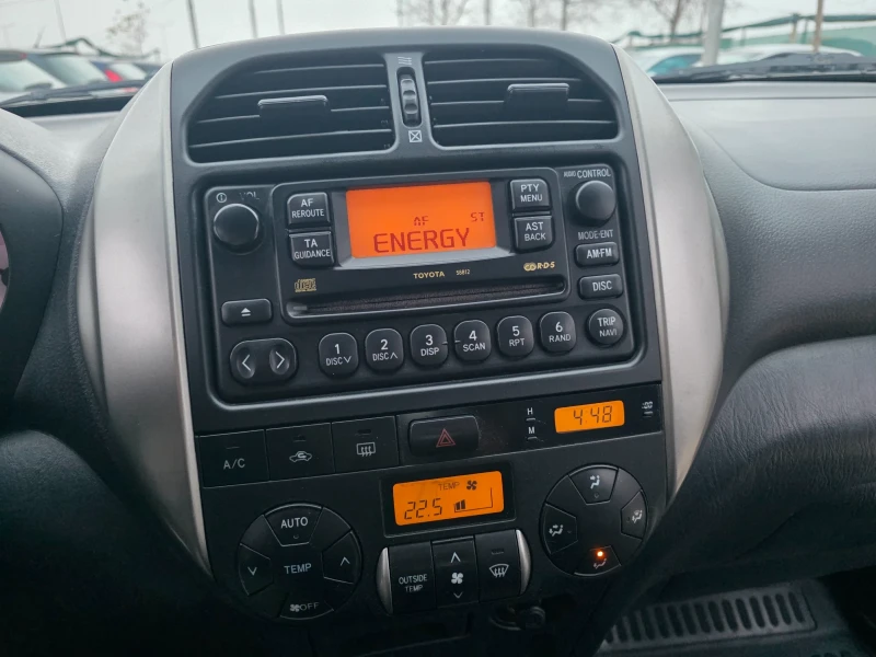 Toyota Rav4 2.0 D4D 4х4 Климатроник Обслужена, снимка 12 - Автомобили и джипове - 52878785