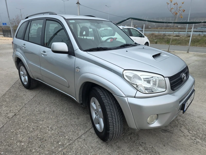 Toyota Rav4 2.0 D4D 4х4 Климатроник Обслужена, снимка 2 - Автомобили и джипове - 52878785