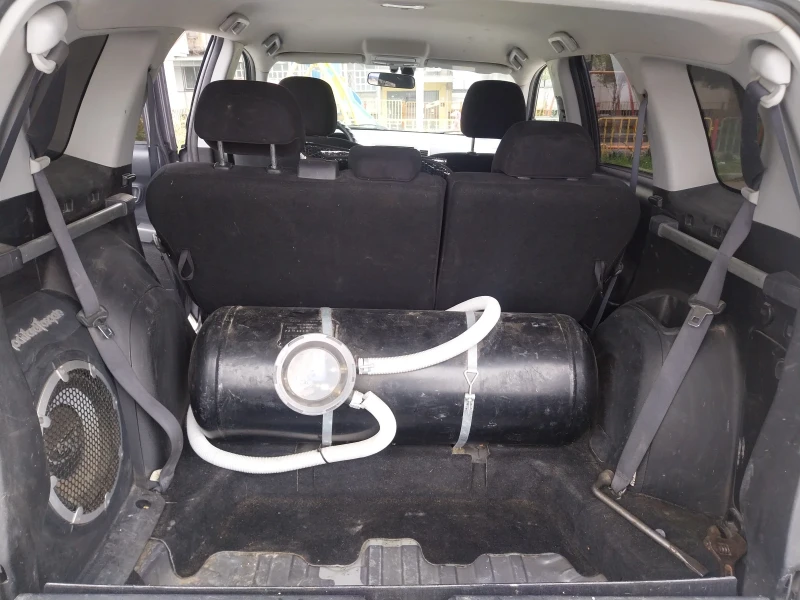 Mitsubishi Outlander, снимка 6 - Автомобили и джипове - 52883771