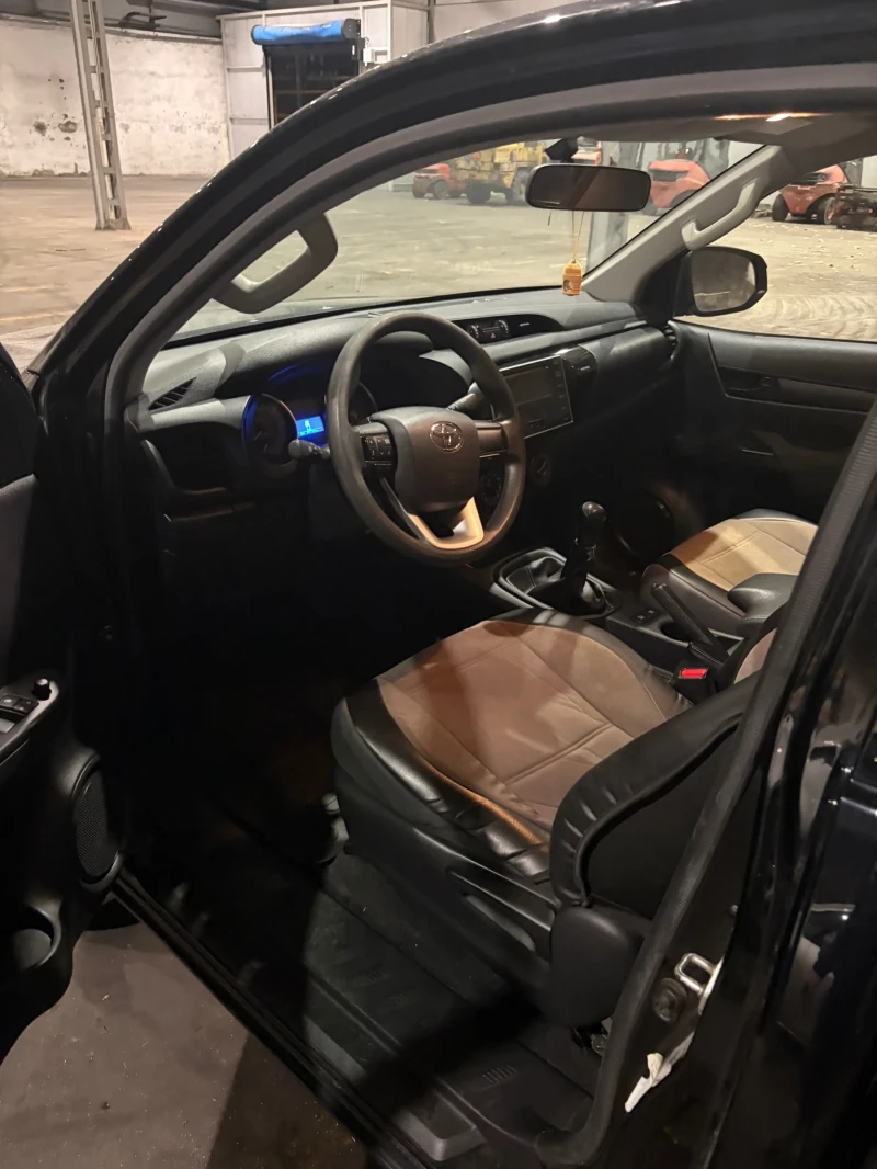 Toyota Hilux, снимка 5 - Автомобили и джипове - 53527964