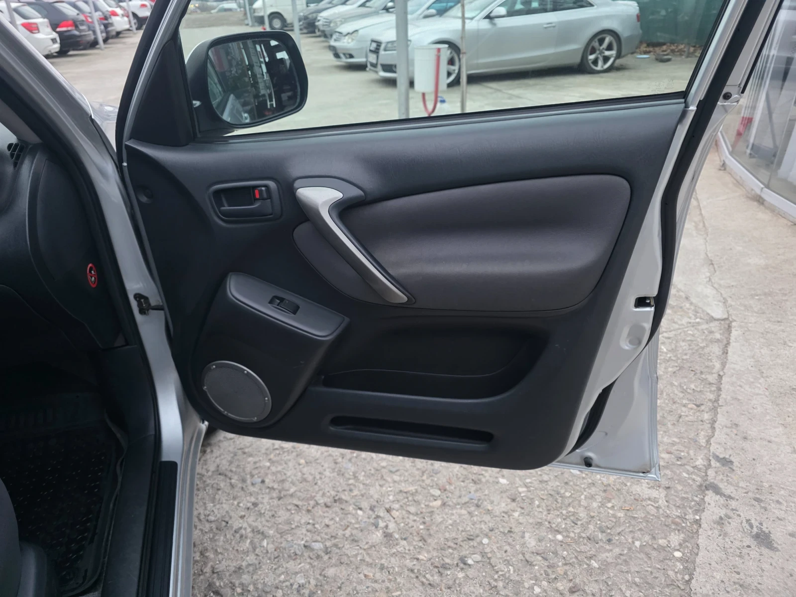 Toyota Rav4 2.0 D4D 4�4 ����������� ��������� | Mobile.bg � ����������� 8