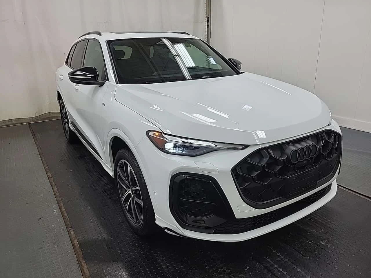 Audi Q5 2.0 TFSI QUATTRO * PANORAMA* LANE ASSIST* CARFAX * - изображение 2