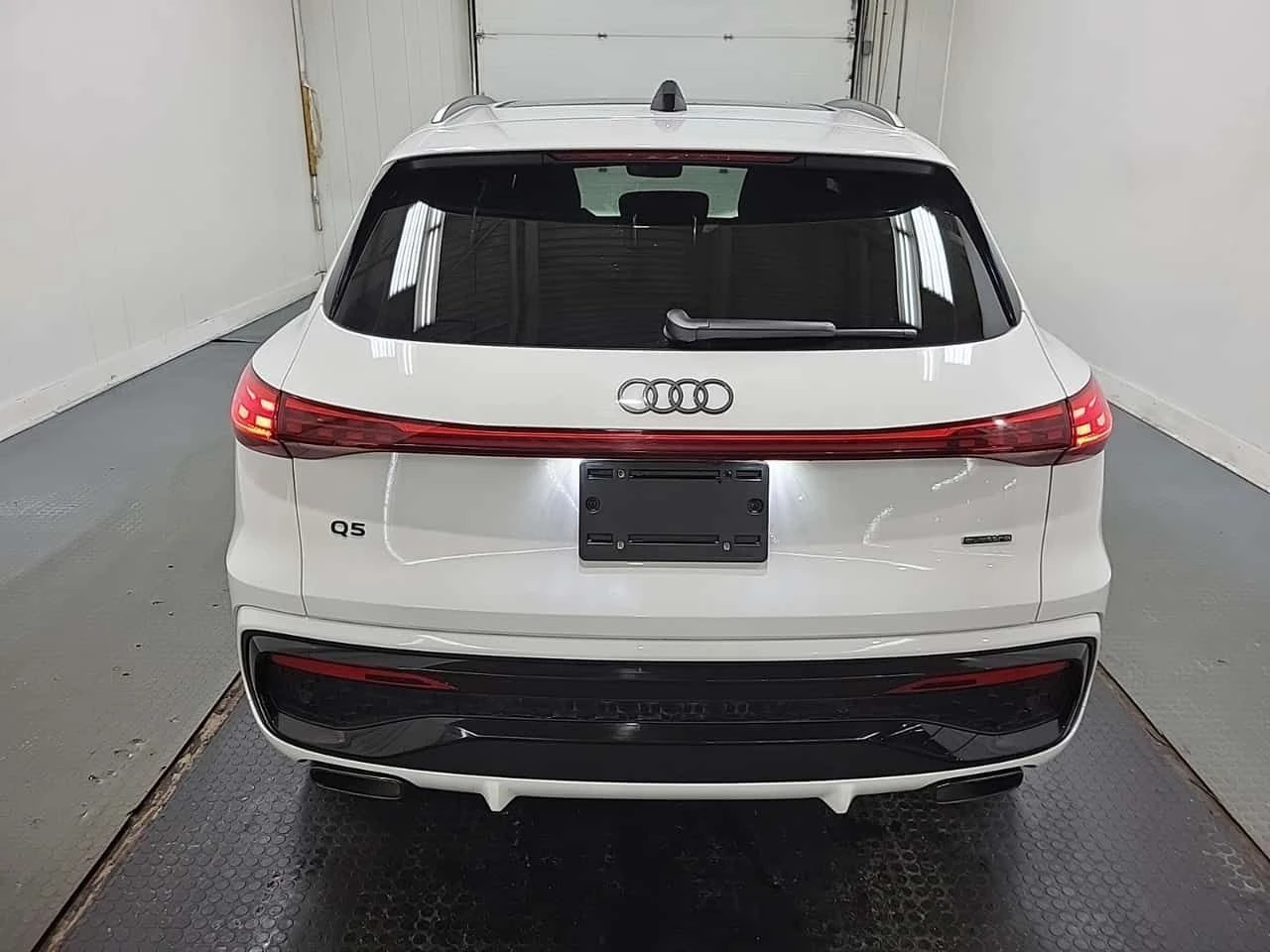 Audi Q5 2.0 TFSI QUATTRO * PANORAMA* LANE ASSIST* CARFAX * - изображение 6