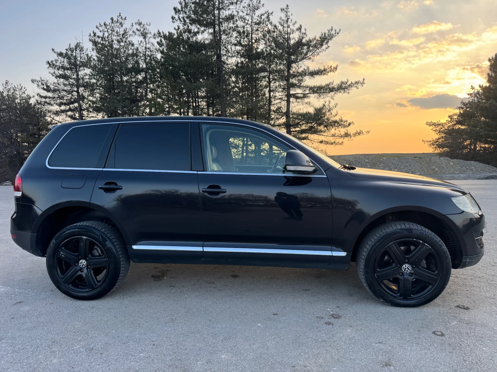 VW Touareg 3.0tdi, снимка 4 - Автомобили и джипове - 53998077